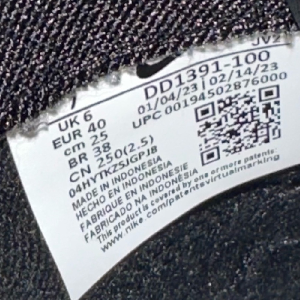 Nike Dunk Low Retro Black/White - Picture 8 of 8